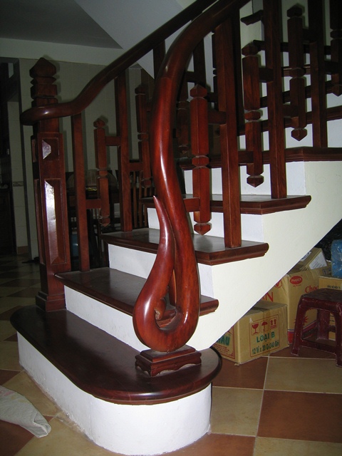 Cầu thang, lan can gỗ - Xưởng Sản Xuất Đồ Gỗ Đông Nam